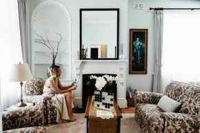 Benambra Boutique Accommodation - c1883 'Rosebud Room', Queenscliff